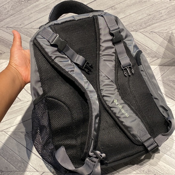 COLUMBIA SUMMIT RUSH BACKPACK COLOR GRAY - Picture 2 of 10
